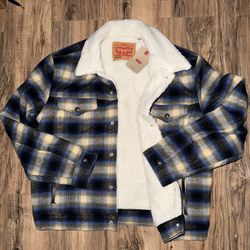New Men’s Size Medium & Large Levi’s Sherpa Jacket 