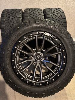 20” Fuel Rebel wheels with Nitto ridge grapplers