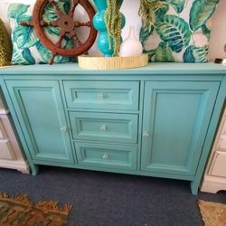 CUTE TV STAND OR BUFFET AT PICKY PINCHERS 3643 5TH AVE N ST PETE OPEN NOON TO 6PM FREE DELIVERY