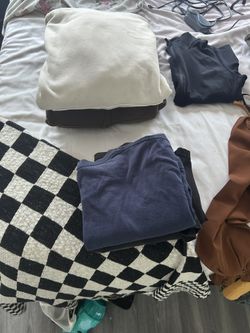 Men’s & Women’s Clothes 