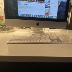 Mac Book Computer 