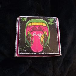 Faze Rug.        It Is  signed.    250 Or 100.   