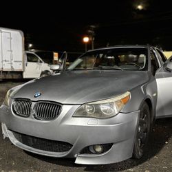 2004 BMW 525i