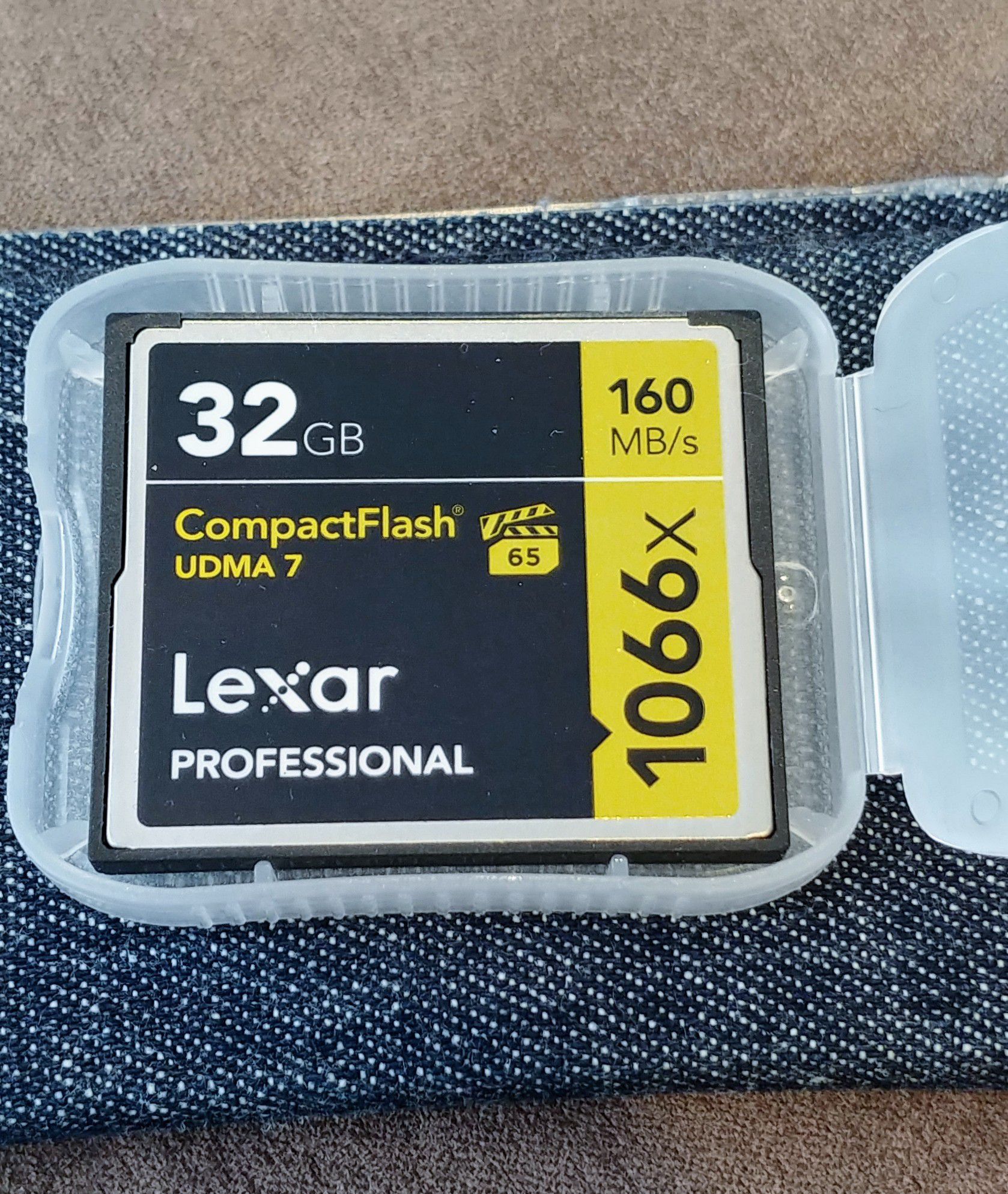 Lexar Professional 32GB1066x CF card160 MB/s.