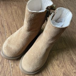 Boots Girl 9