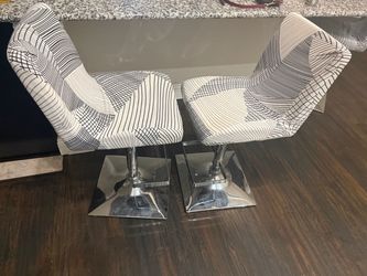 5 Countertop adjustable chairs