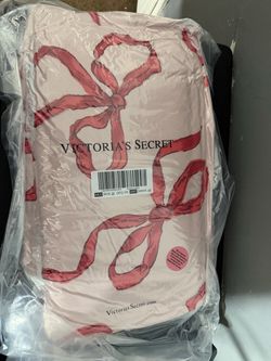 Victoria’s Secret throw blankets *new*