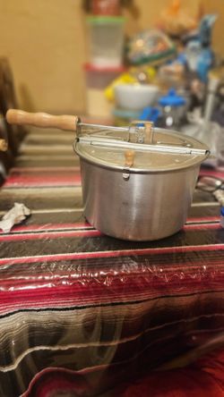 Wabash Valley Farms Stainless Steel Whirley Pop with Real Theater Popping Kit