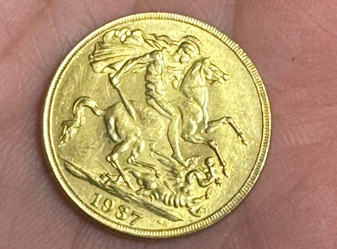 Sovereign coin