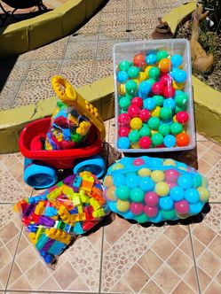 Toys kids Legos/balls