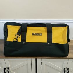 DeWalt Tool Bag 24 In.