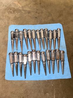 Chevy spike lugnuts