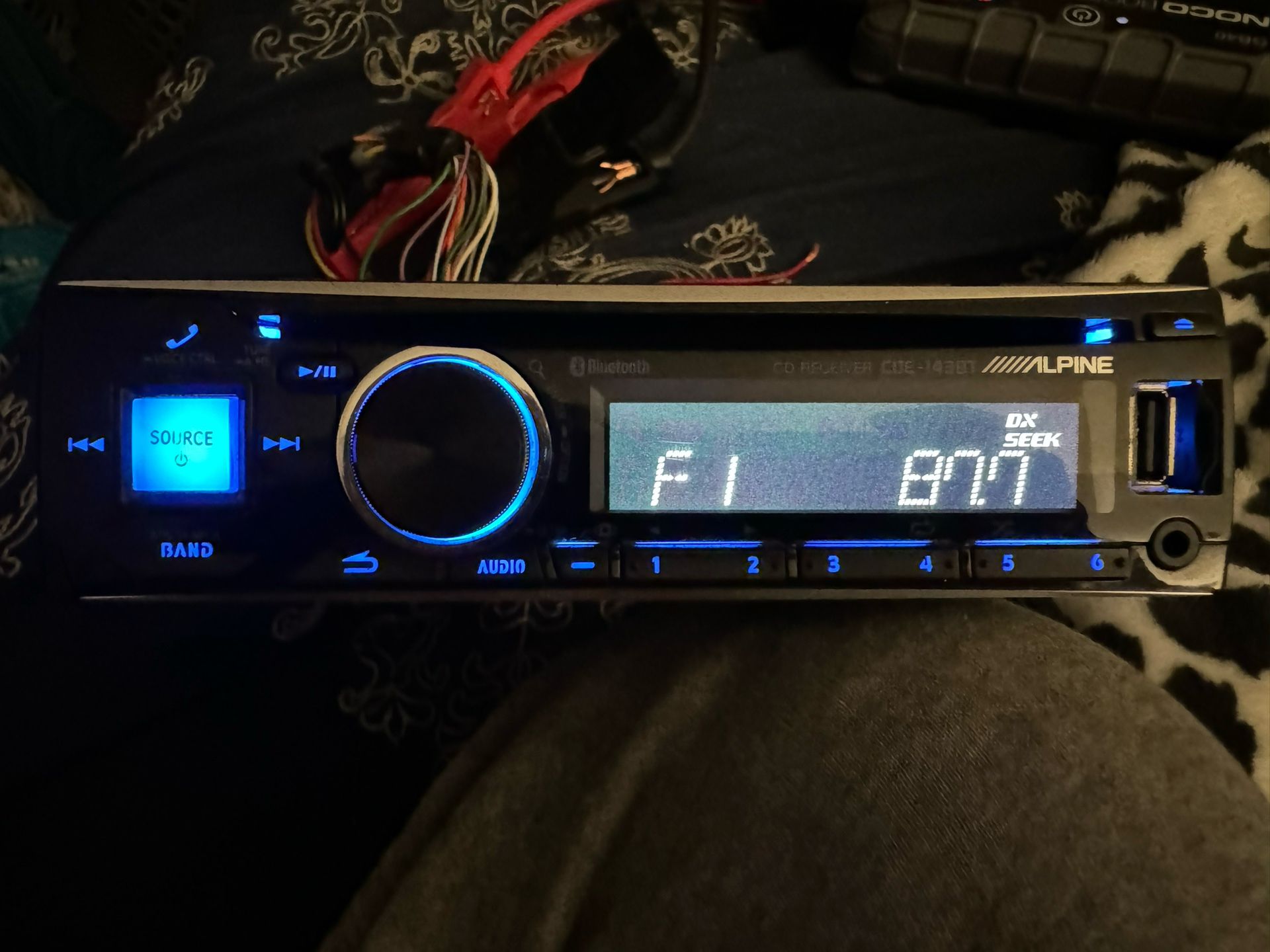 Alpine CDE-143BT Bluetooth CD Player iPhone Android MP3 WMA AM FM Aux USB Stereo
