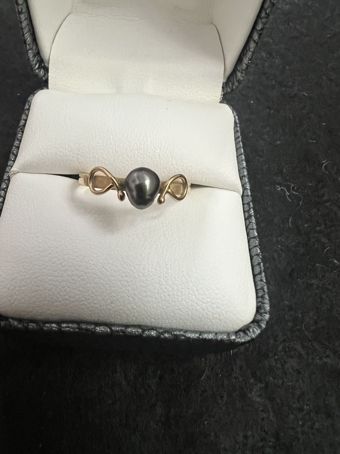 18 Kt Gold Black Pearl Ring,All Products : American Fashion Style Bags On Sale