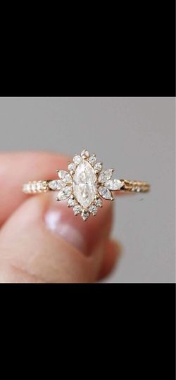 14k gold moissanite  engagment ring