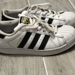 Kids Boys Adidas Superstar Sneakers Size 2Y