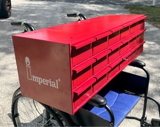 Bolt/parts bin
