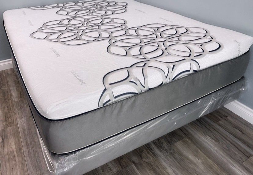Queen Sky Comfort Bamboo Cool Gel Memory Foam Mattress!!