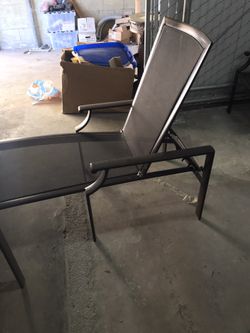 Brown Jordan recycling lounge sleeper