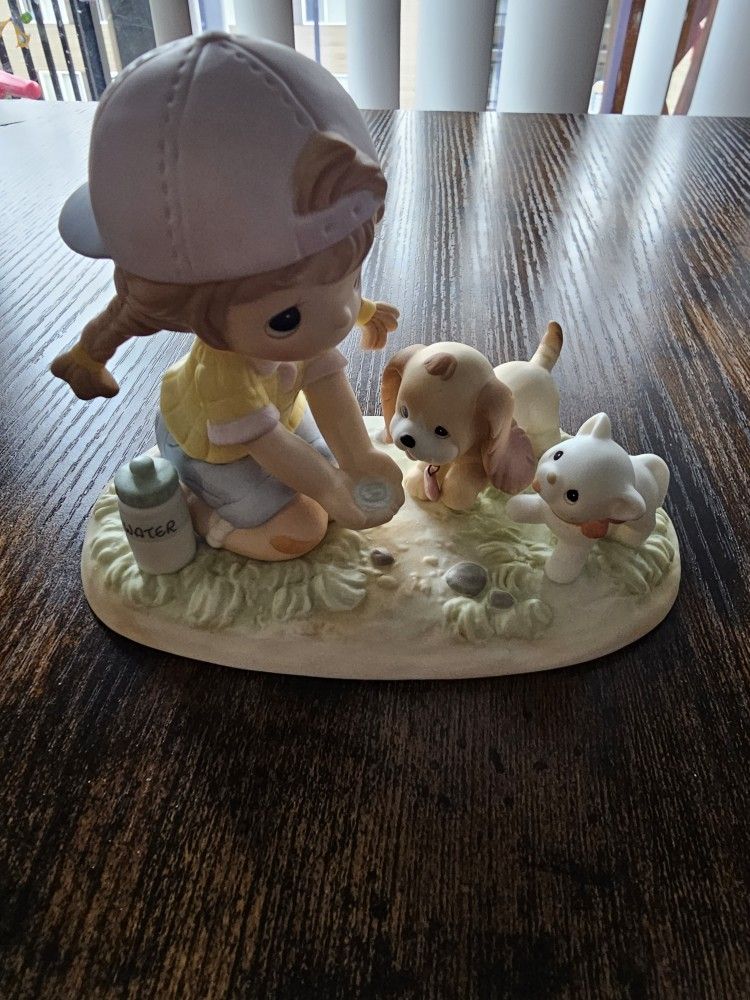 Precious Moments Figurine