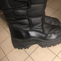snow boots