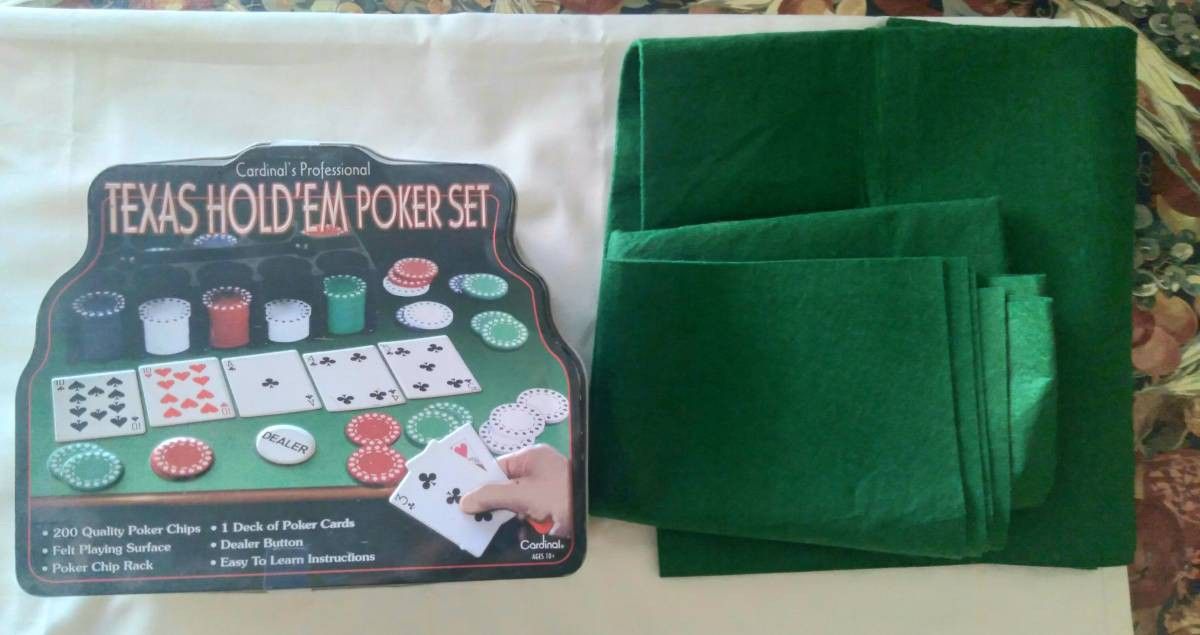 Cardinal's Professional Texas Hold' Em Poker Set Like New Condition