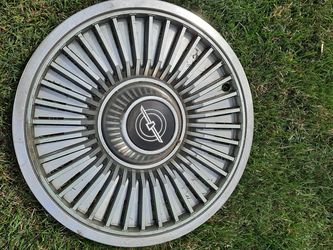 Ford OEM Thunderbird hubcaps, 1980, 1981, 1982