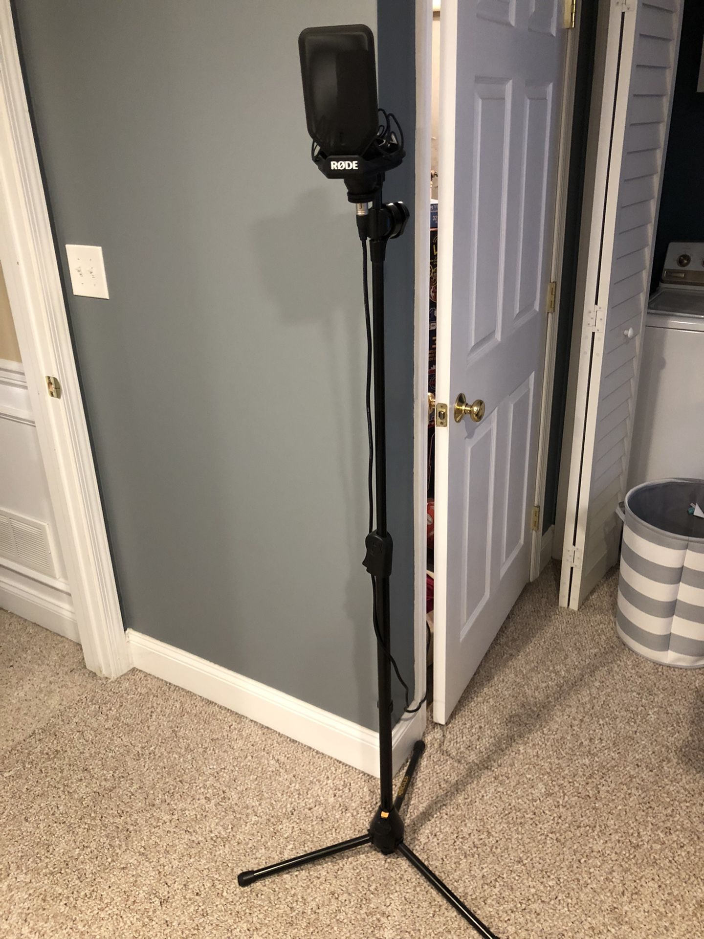 Hercules ms533b Microphone boom stand