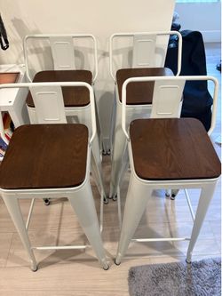 4 barstools