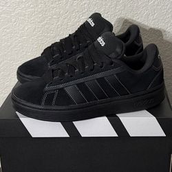 $60 Men’s Adidas Brand New 7 / 8.5 / 10 / 10.5 (Women’s 8.5 / 10)