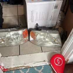 2004 Ford F150 Head Lights 