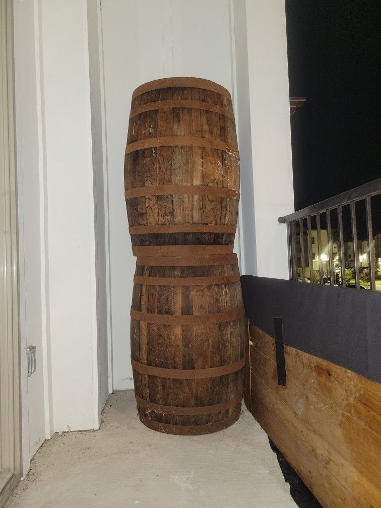 2 WHISKEY BARRELS