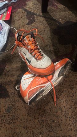 Baseball spikes