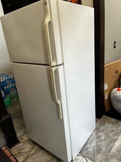 GE  Upright Refrigerator -Freezer