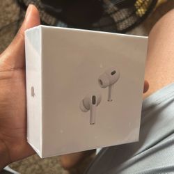 Airpods Pro 2nd Generation with Wireless Charging case (USB-C)
