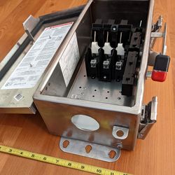 STAINLESS Disconnect Switch Square D Heavy Duty HU361DS 30A 600v Solar Pump Motor