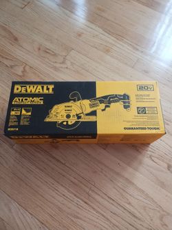 20 v DeWalt circular saw