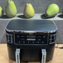 Ninja Air fryer Like New