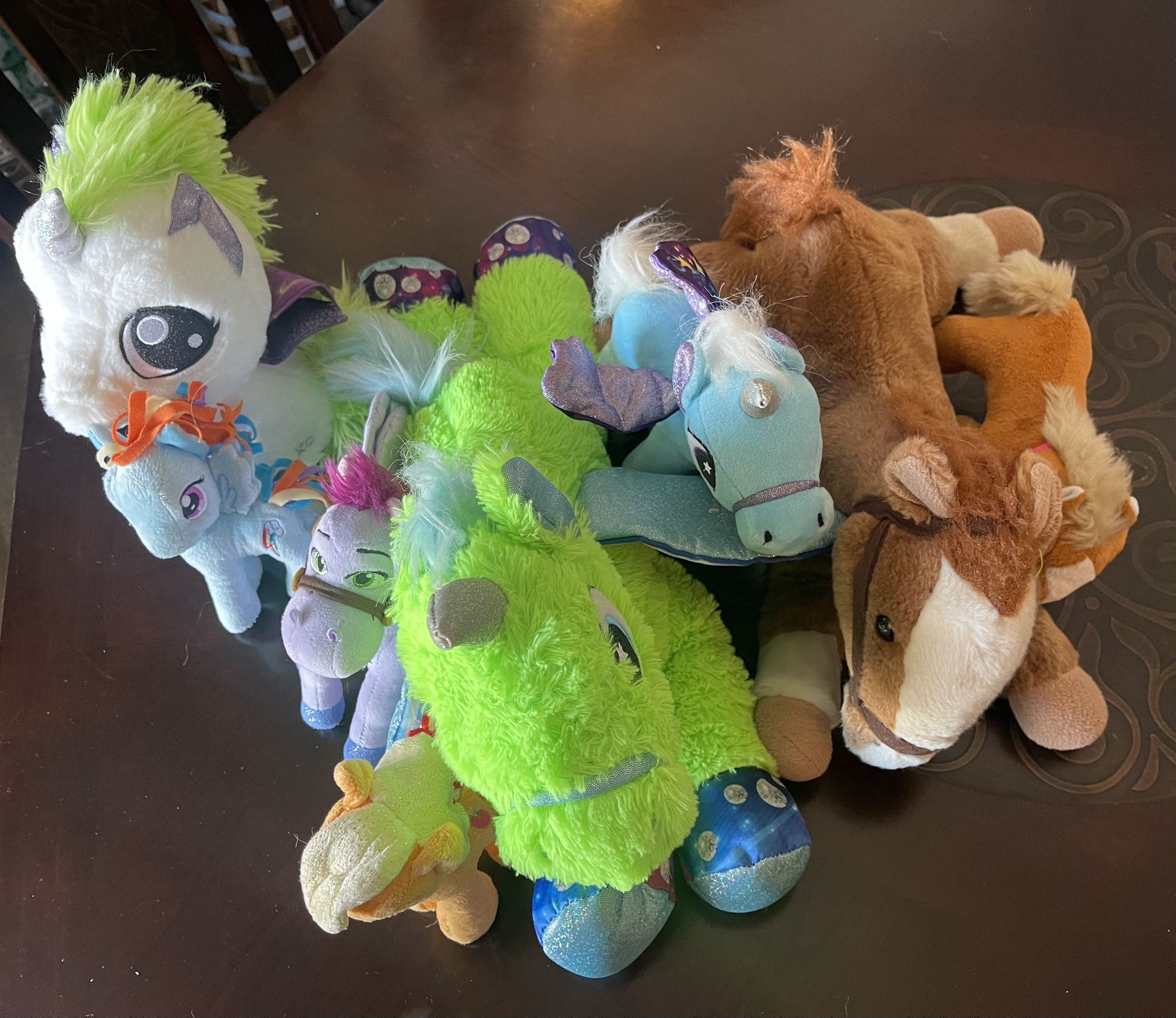 Stuffed Animals, Unicorns 🦄 & Horses 🐴 