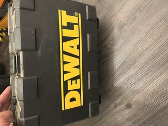 Dealt Sheet Sander