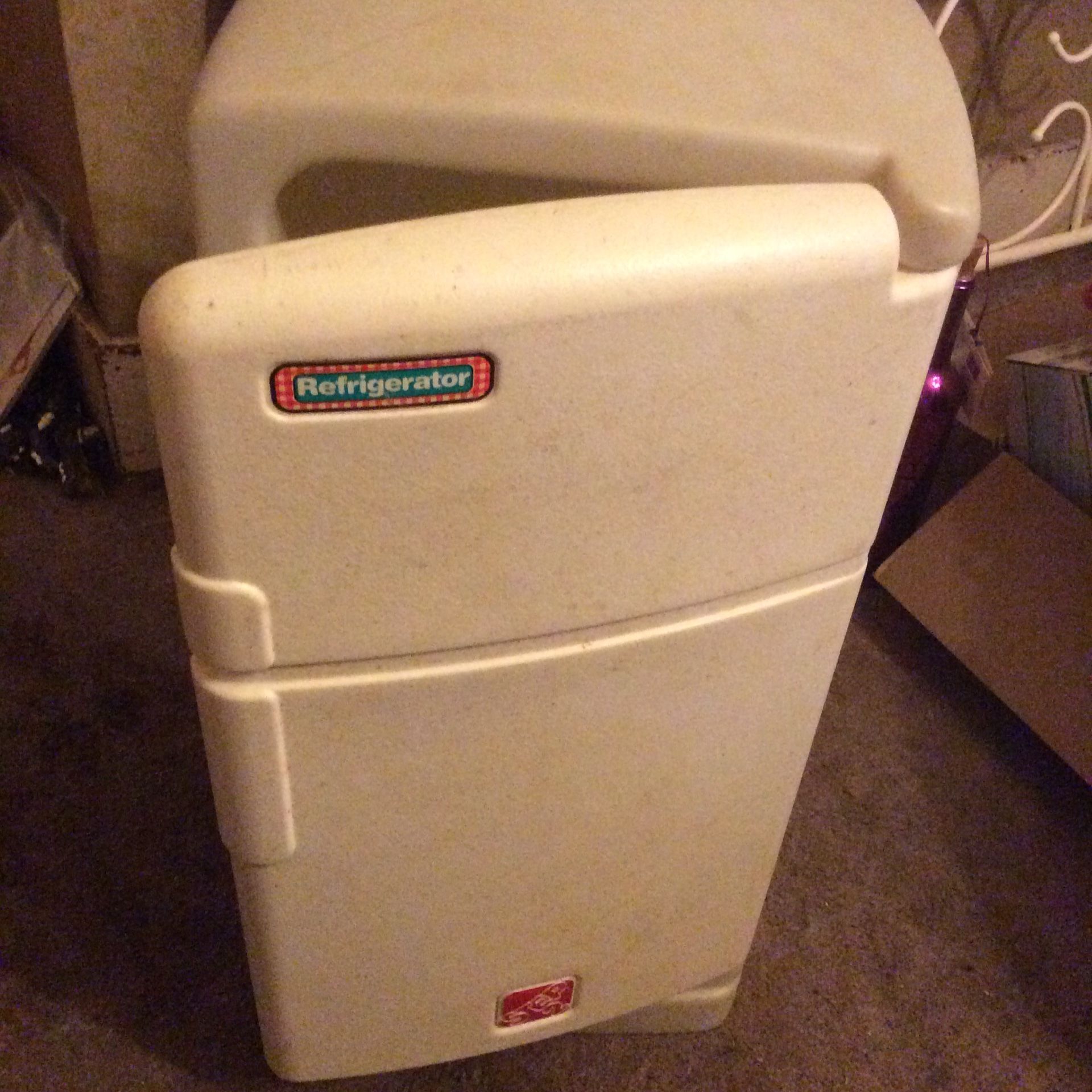 Vintage Step2 Play Pretend Refrigerator