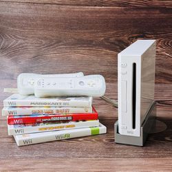 Nintendo Wii Complete Package Ready To Play!!
