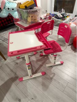 kid desk and chair set，total two sets 10/set
