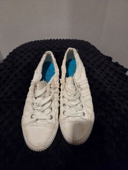 Blowfish White Canvas Low-Top Sneakers