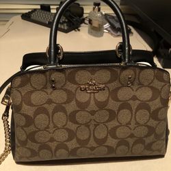 COACH Bag In Perfect Condition Like NEW