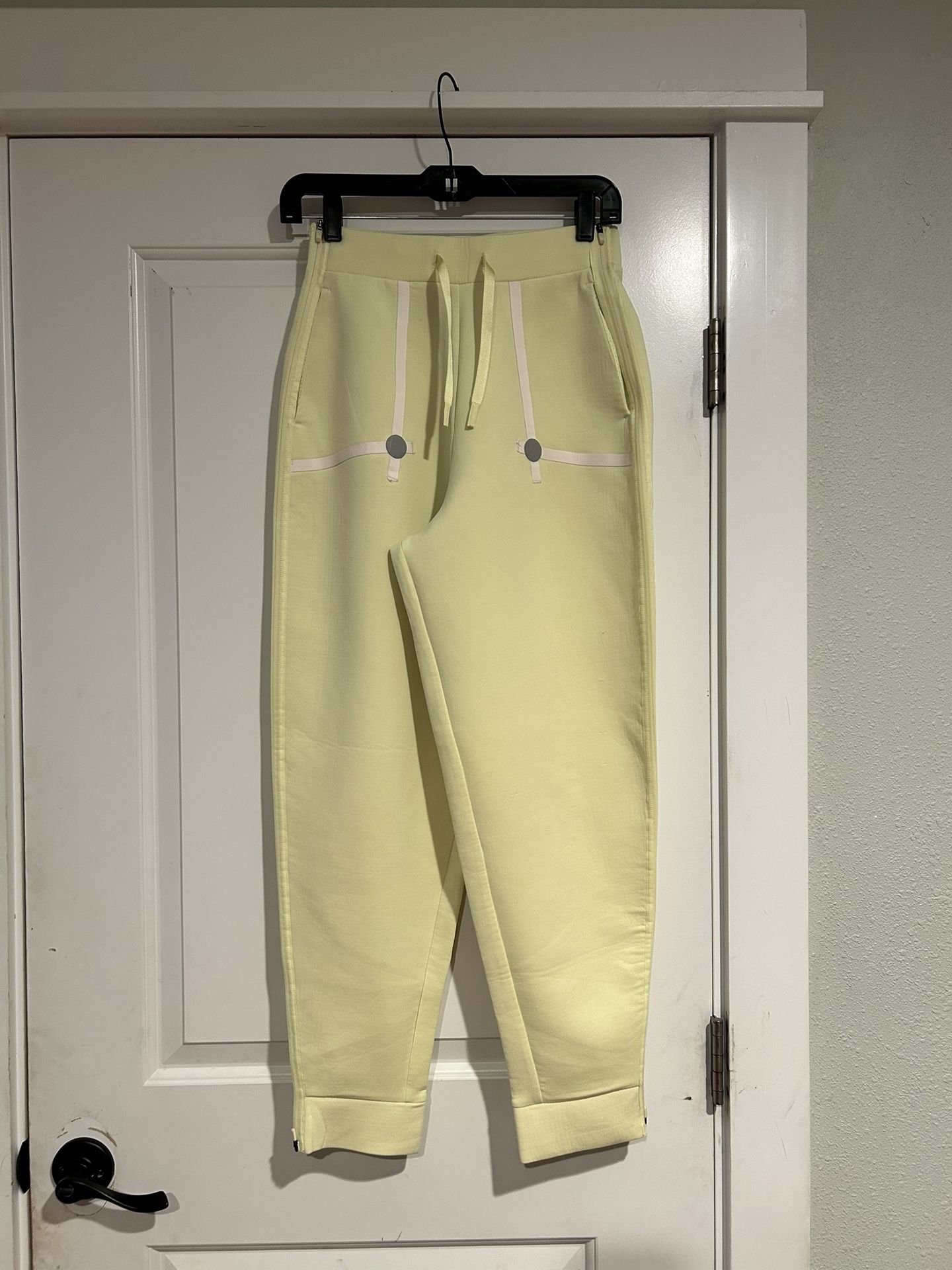 Nike Women’s/Junior’s Joggers Size S