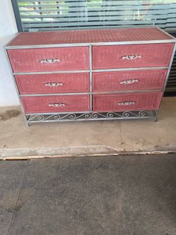 Dresser