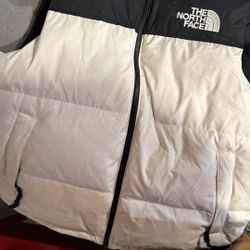 The North Face 700 Puffer Vest – Brand New