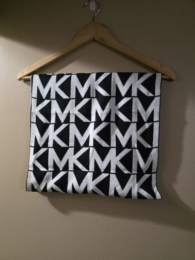 Michael Kors Around The Neck Scarf