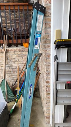 Werner 6 ft Fiberglass Step Ladder 250 lb
